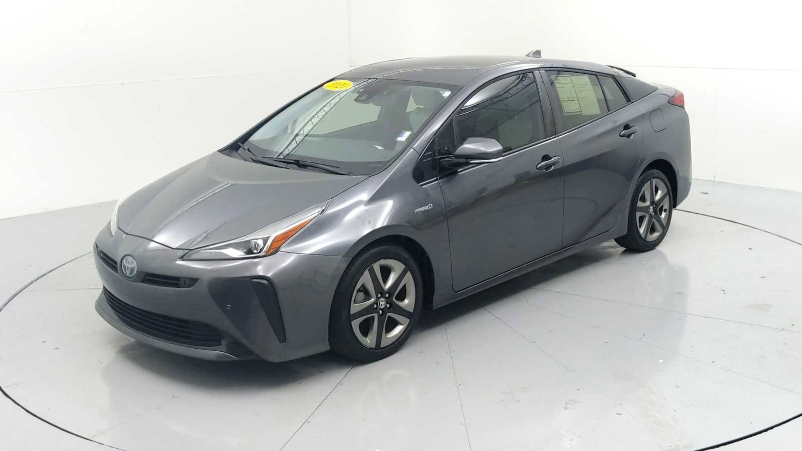 Used 2020 Toyota Prius XLE image 4