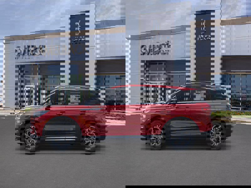 New 2026 Lincoln Corsair Premiere image 3