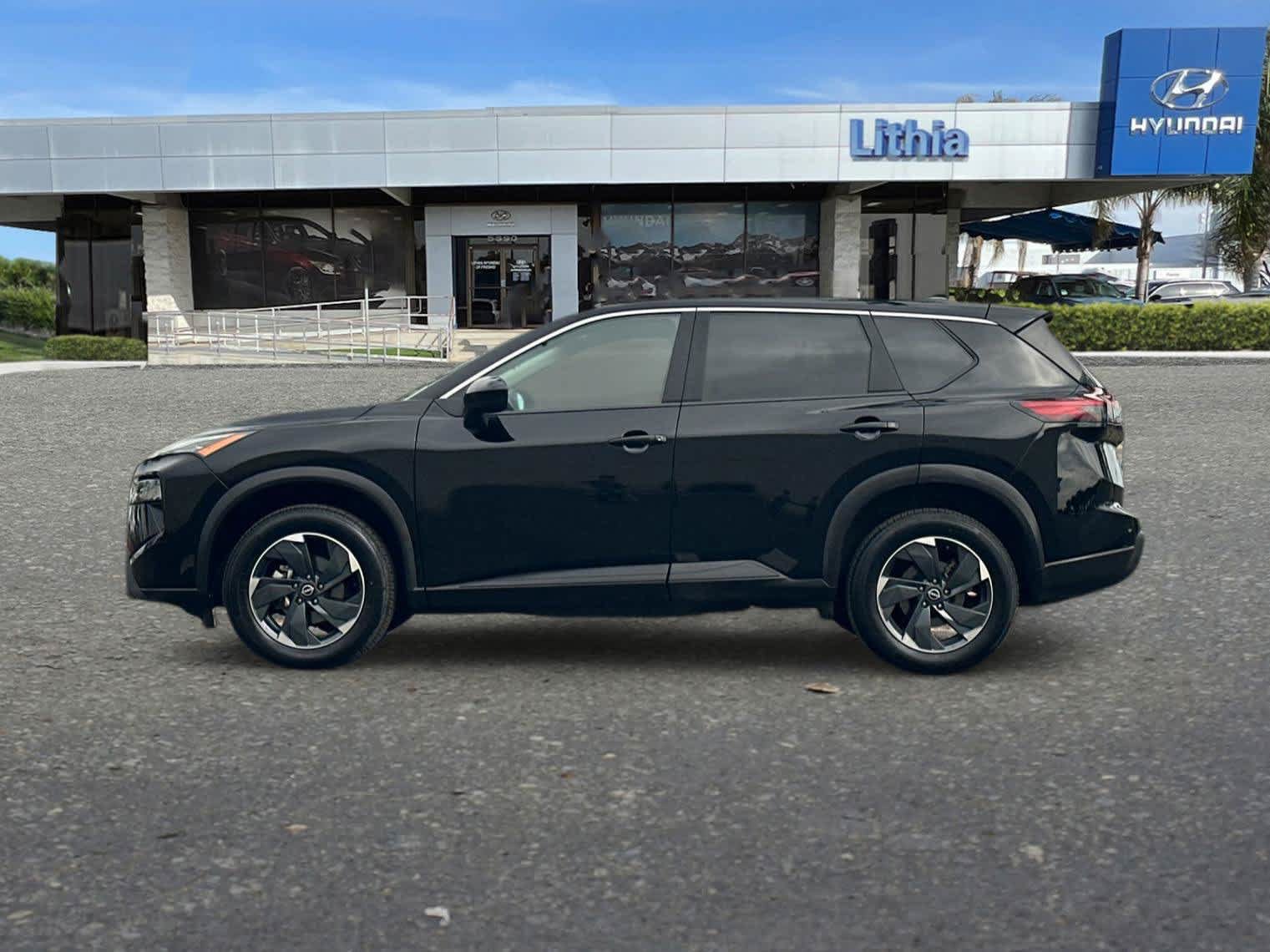 Used 2025 Nissan Rogue SV AWD/4WD image 6