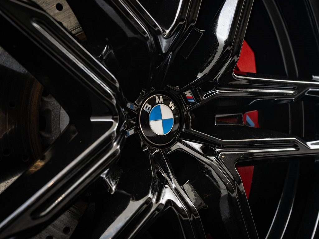 Used 2022 BMW M8 Competition w/ M Carbon Exterior Package image 9
