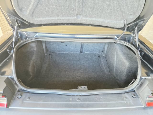 Used 2015 Dodge Challenger R/T Plus RWD image 9