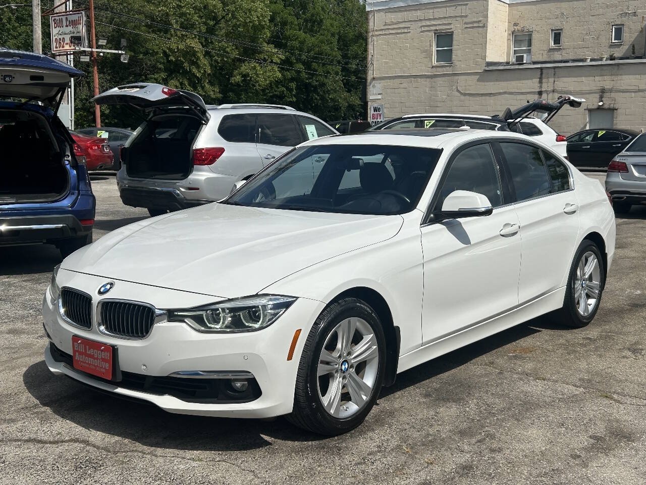 Used 2017 BMW 330i xDrive Sedan AWD/4WD image 2