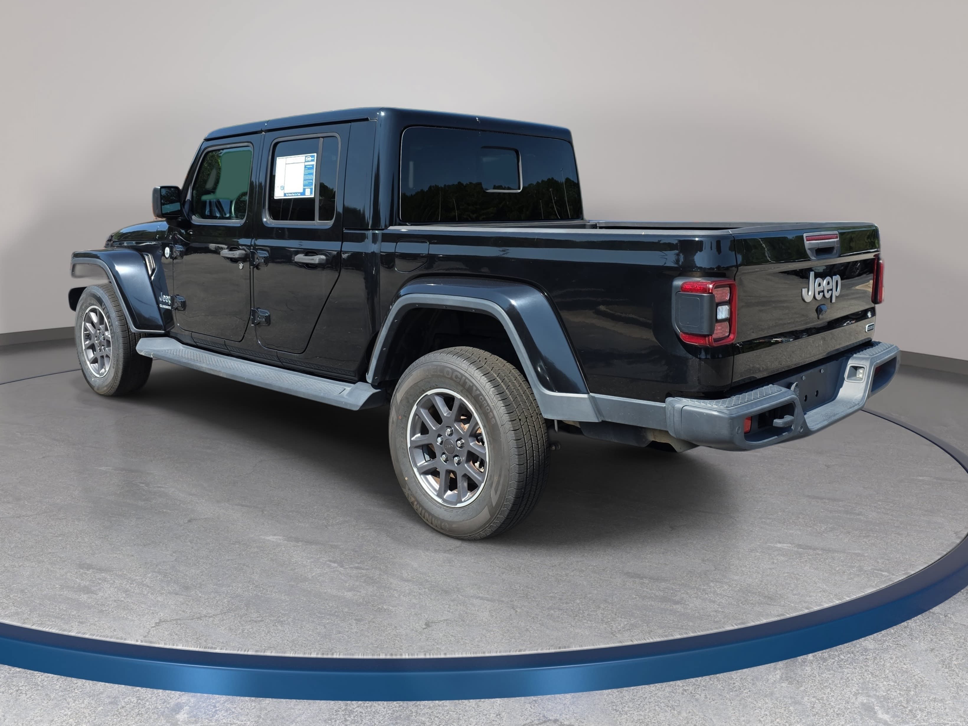 Used 2020 Jeep Gladiator Overland AWD/4WD image 7