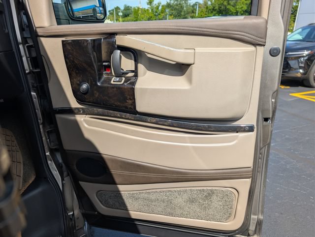 Used 2019 Chevrolet Express 2500 RWD image 13