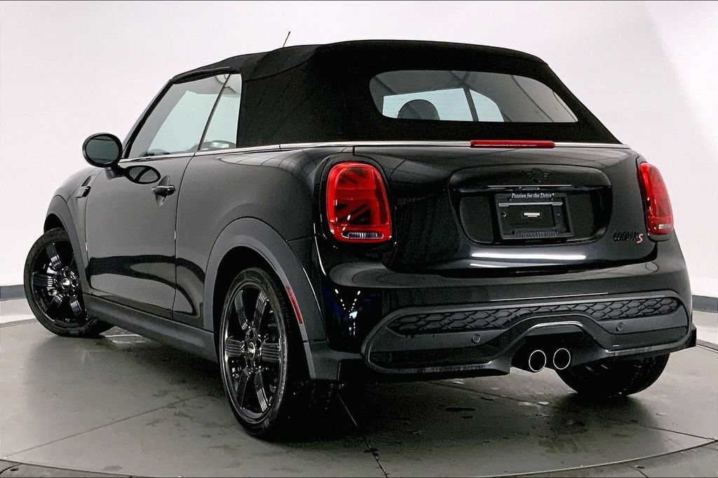 Certified 2023 MINI Cooper S w/ Signature Upholstery Package FWD image 10