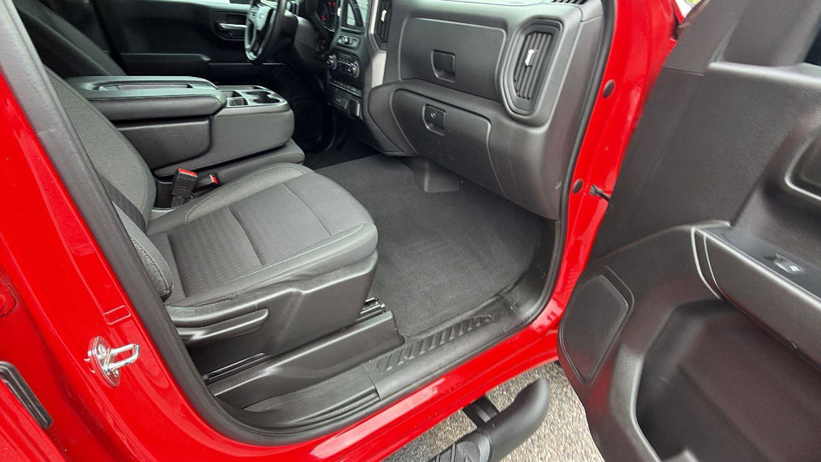Certified 2022 Chevrolet Silverado 1500 Custom Trail Boss w/ LPO, Dark Essentials Package AWD/4WD image 16