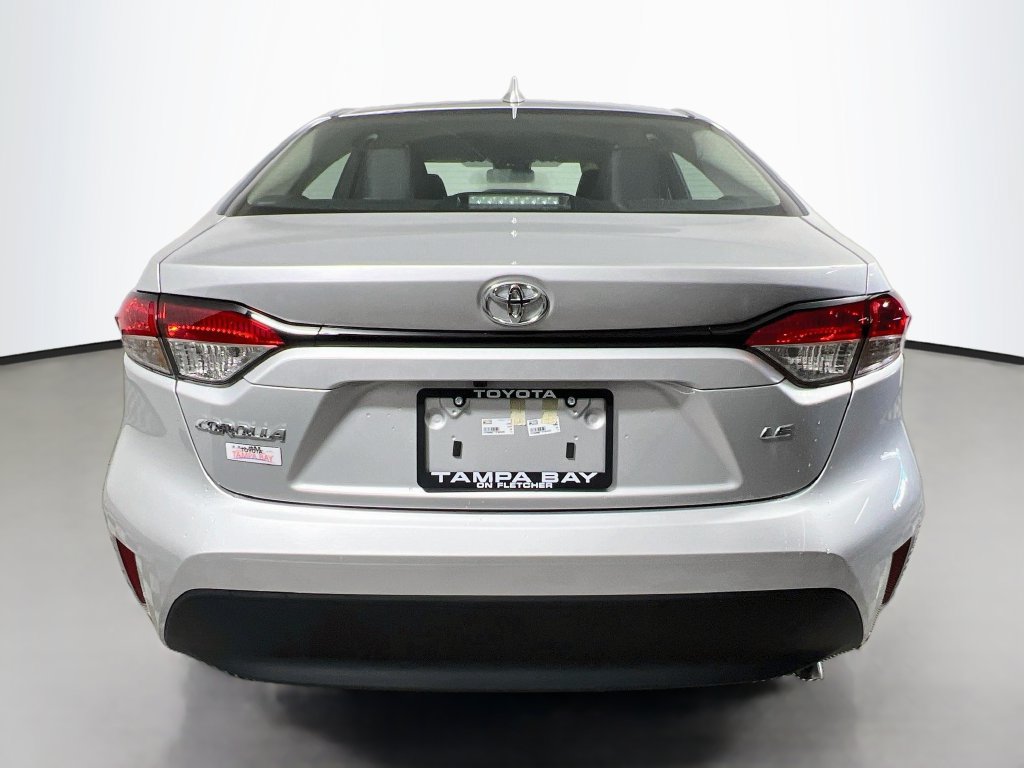 Used 2026 Toyota Corolla LE FWD image 4