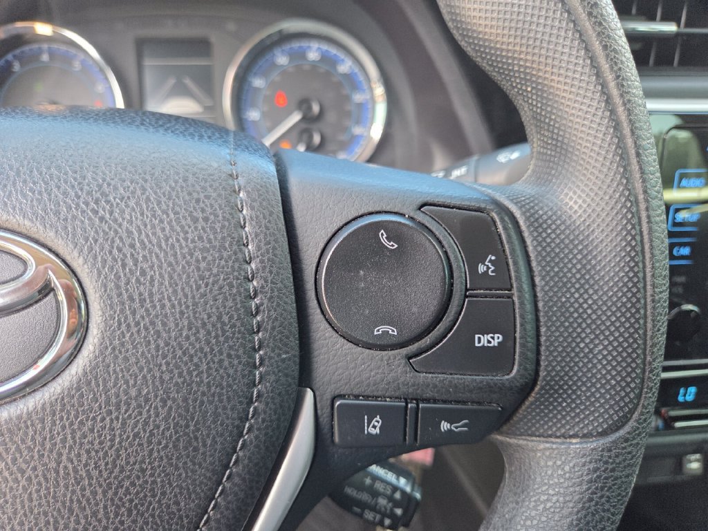 Certified 2018 Toyota Corolla LE FWD image 30