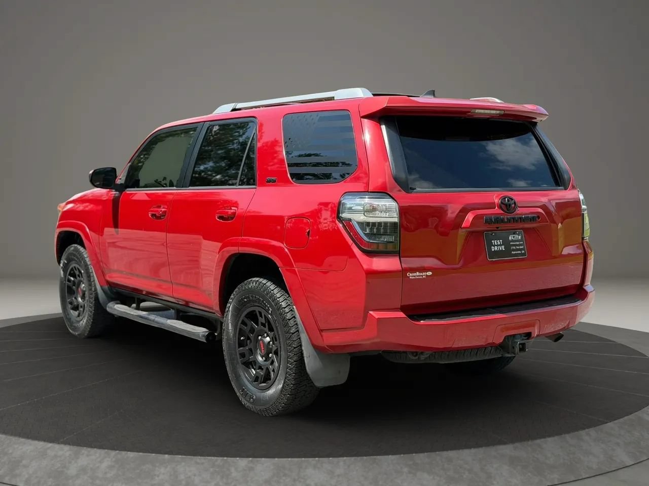 Used 2016 Toyota 4Runner SR5 AWD/4WD image 6