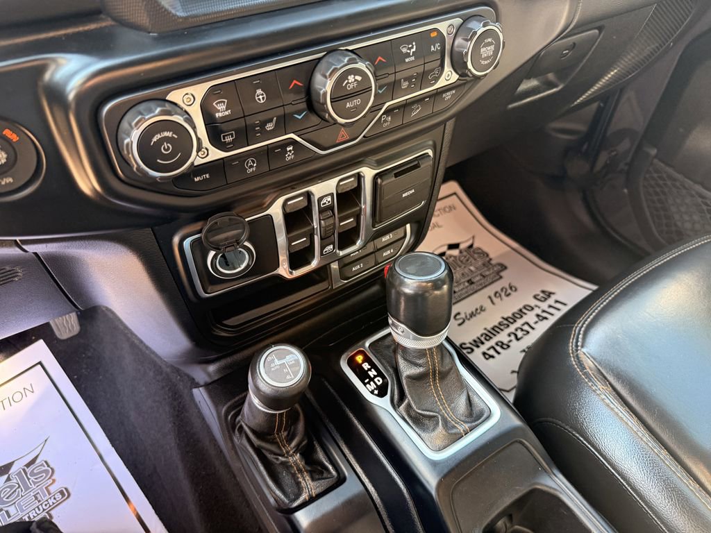 Used 2021 Jeep Wrangler Unlimited Sahara AWD/4WD image 25