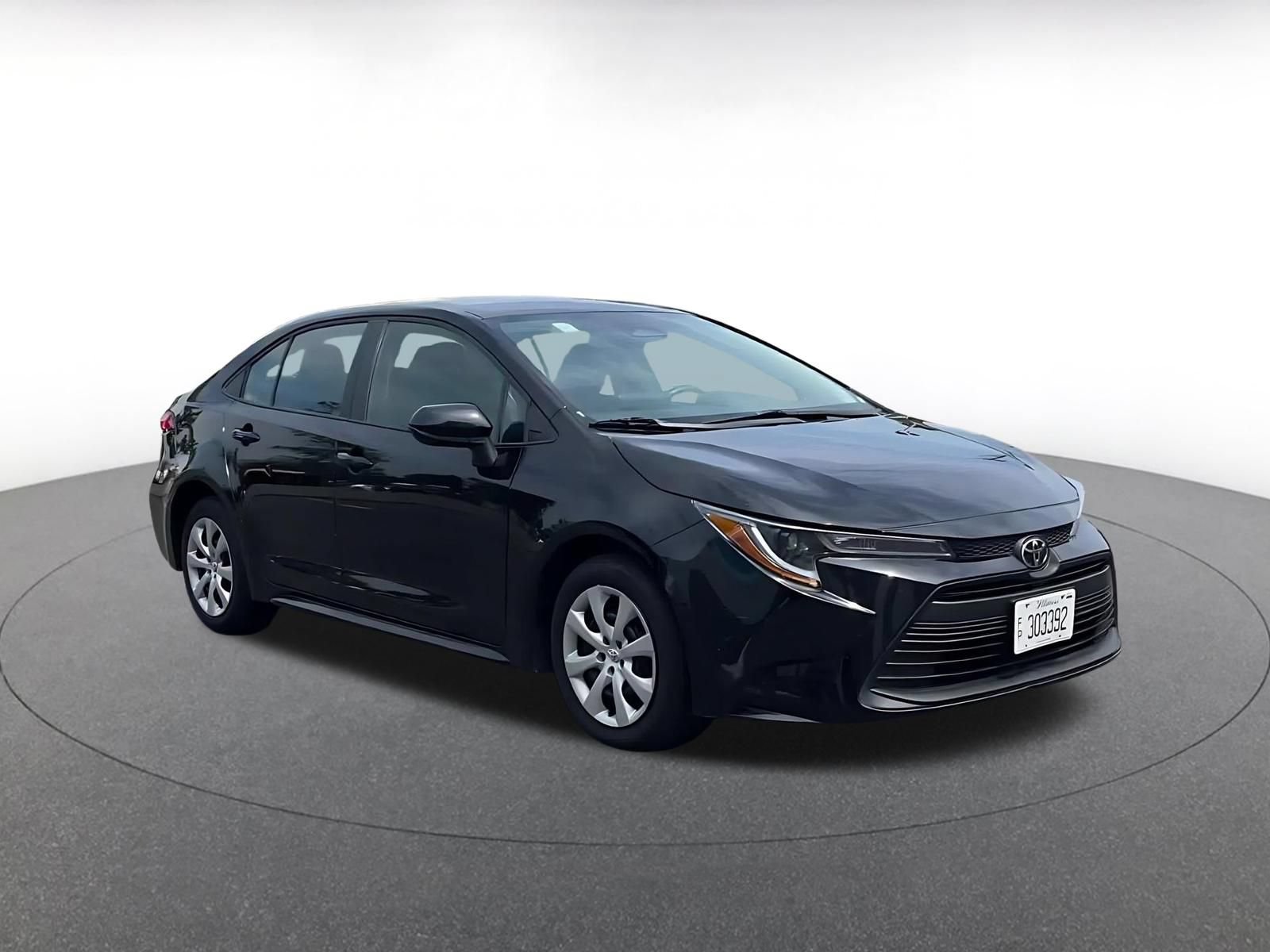 Used 2025 Toyota Corolla LE FWD image 3