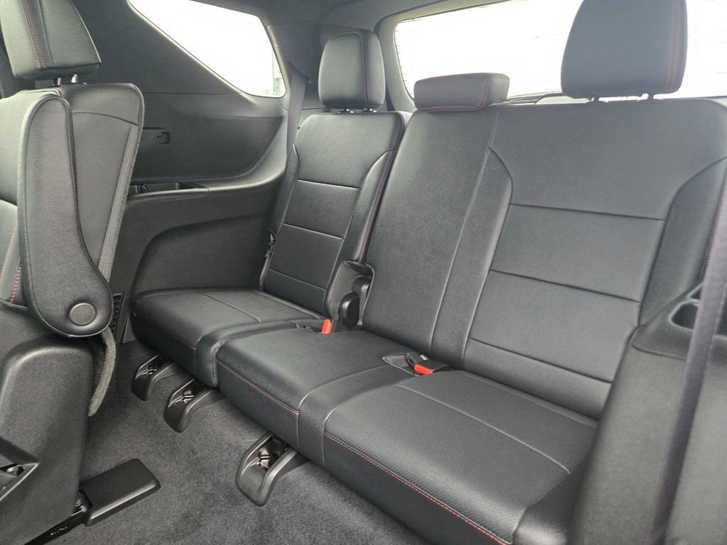 Used 2025 Chevrolet Traverse Z71 image 33