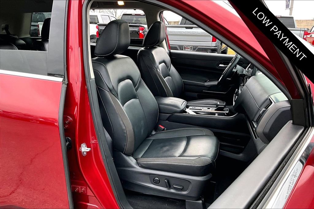 Used 2023 Nissan Pathfinder SL w/ SL Premium Package image 29