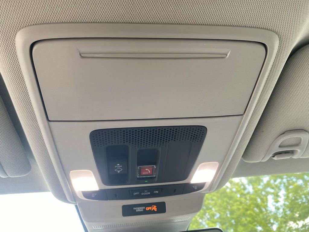 Used 2025 Honda Accord EX-L image 31