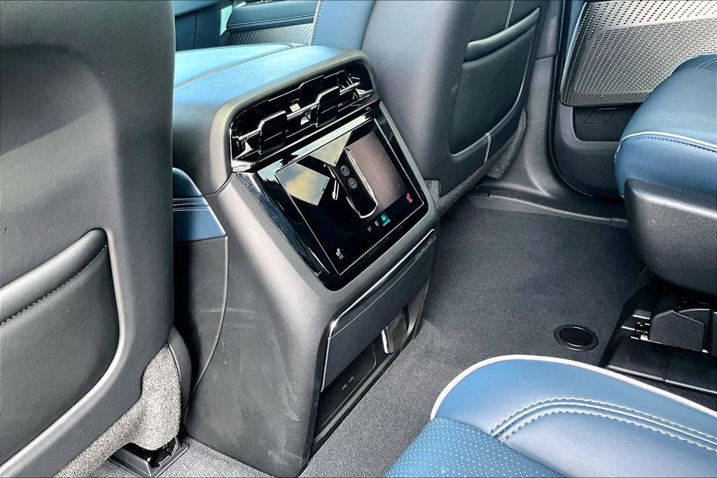 Used 2025 Cadillac Escalade IQ Luxury 2 w/ LPO, Premium Carpet Package AWD/4WD image 10