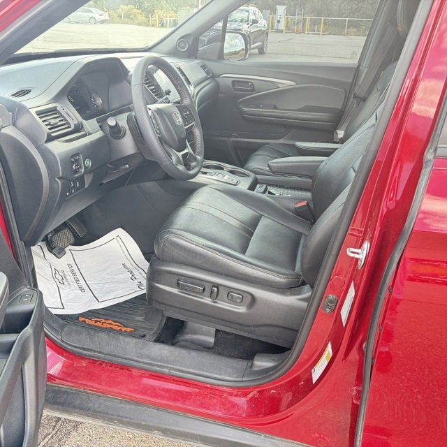 Used 2022 Honda Passport TrailSport image 12
