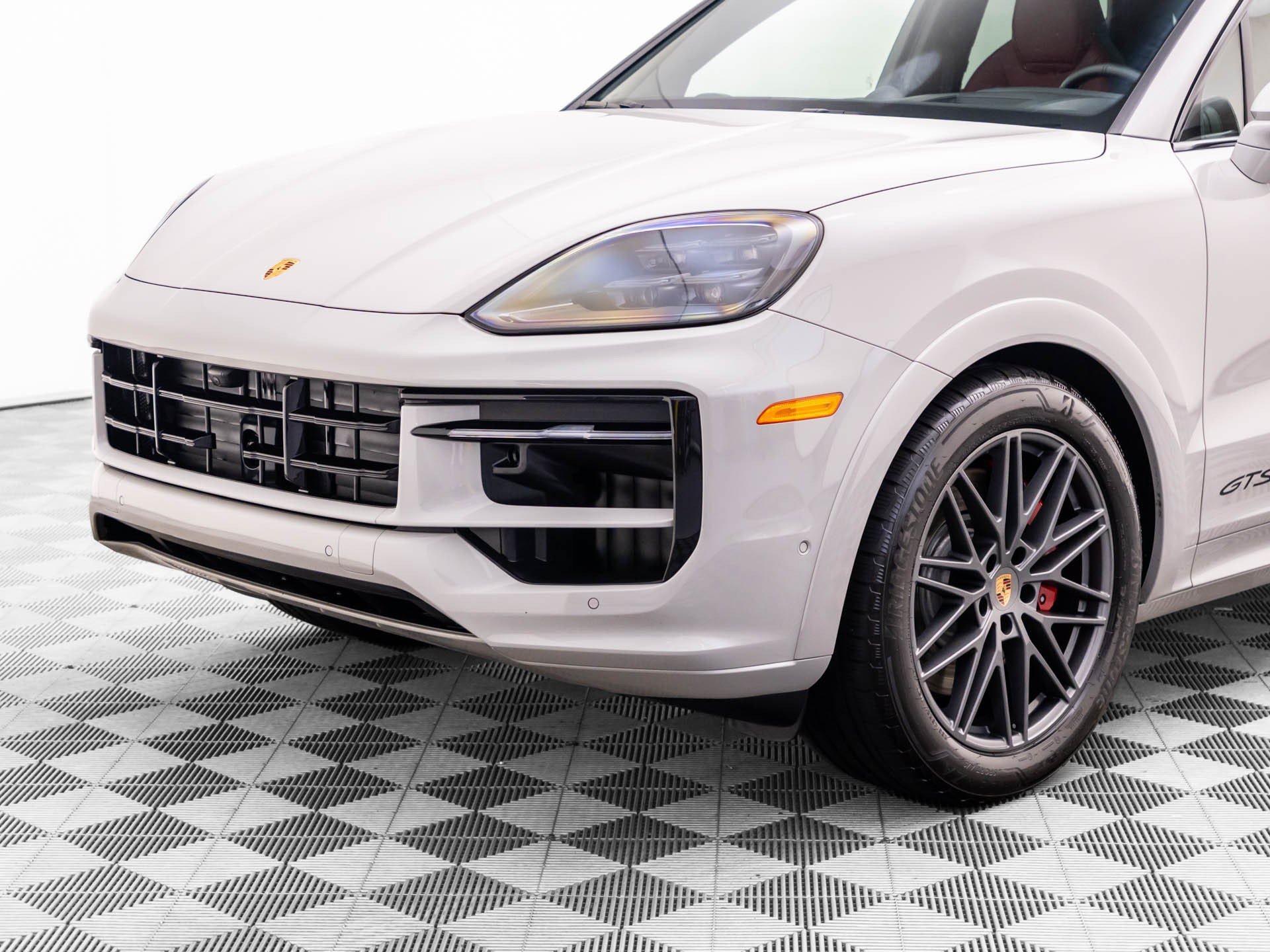 Used 2026 Porsche Cayenne GTS AWD/4WD image 44