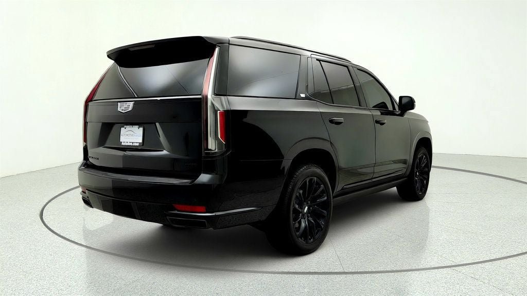 Used 2024 Cadillac Escalade Sport Platinum w/ LPO, ONYX Package AWD/4WD image 5