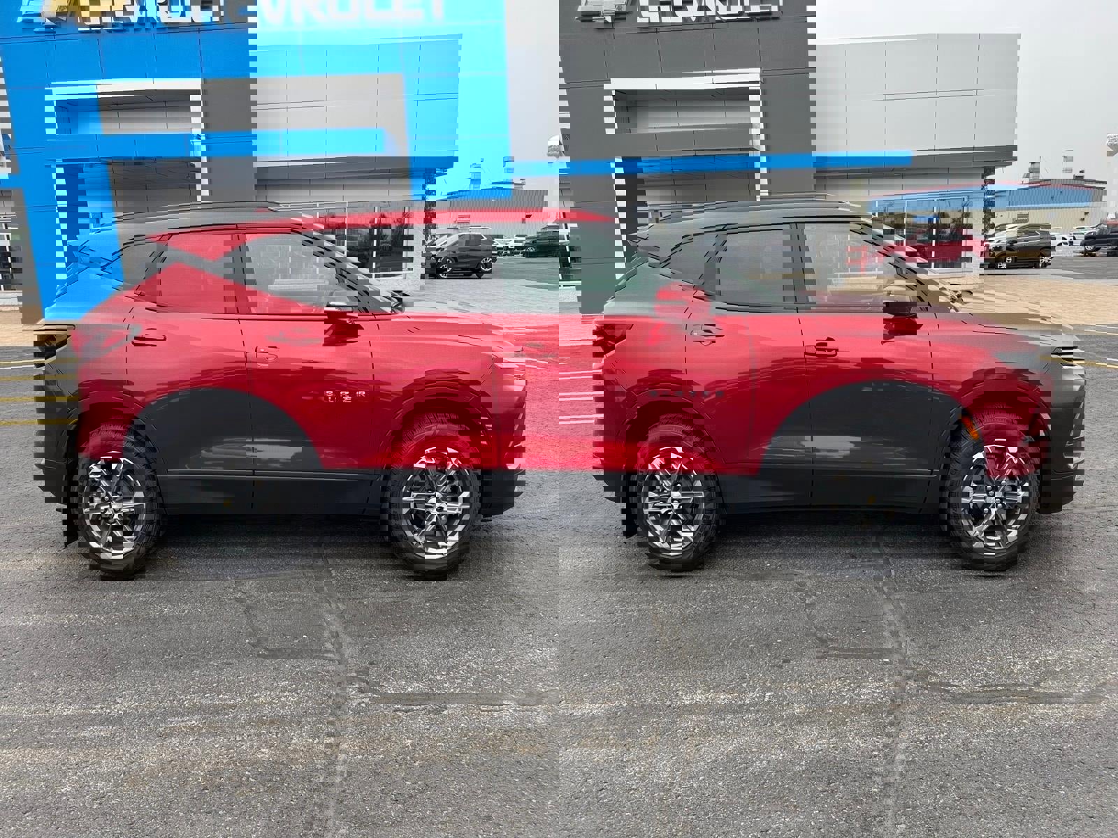 Used 2024 Chevrolet Blazer LT image 2