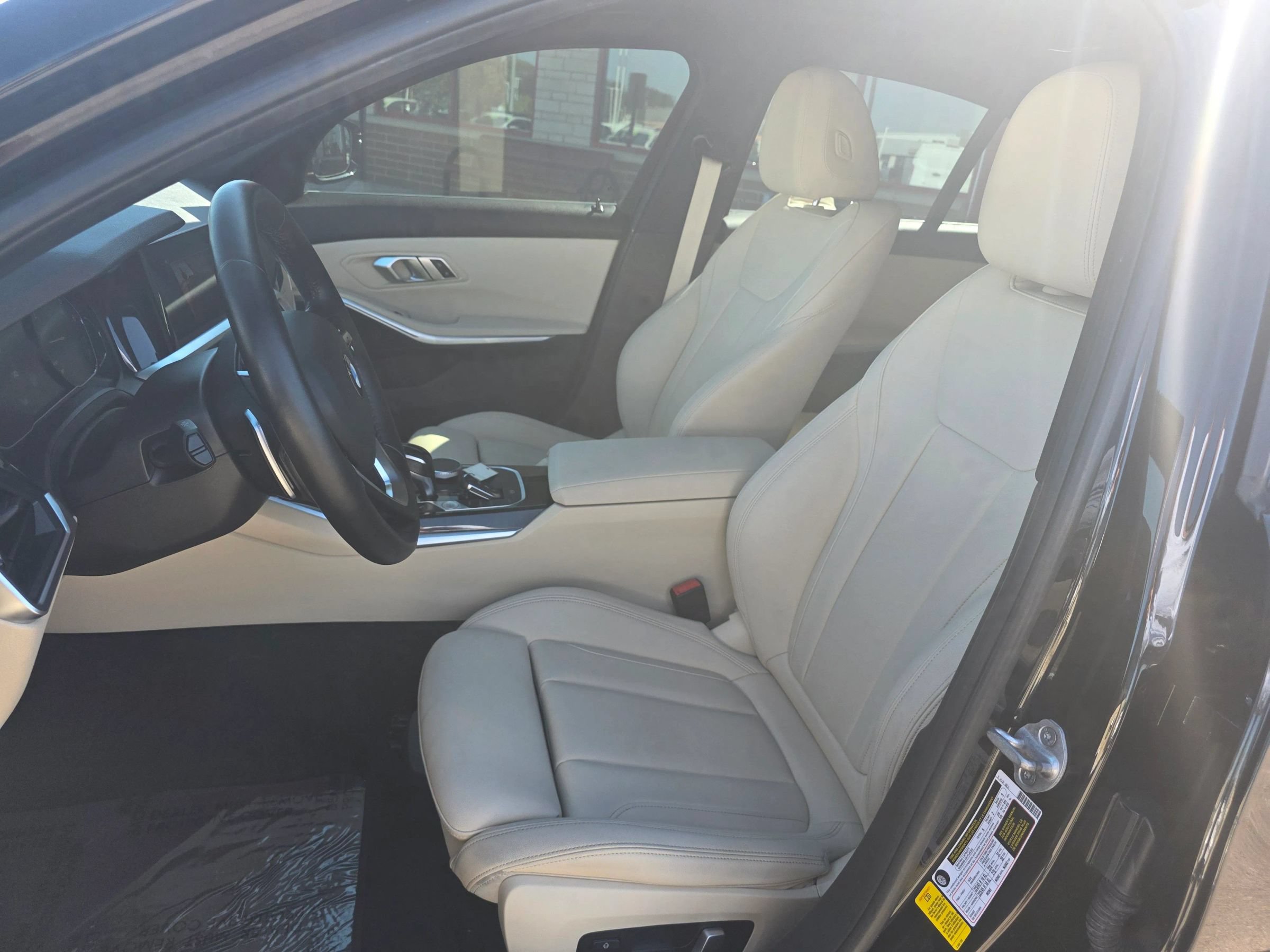 Used 2021 BMW 330i Sedan w/ Convenience Package RWD image 9
