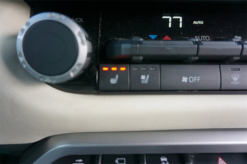 Used 2023 Toyota Tundra 1794 Edition image 14