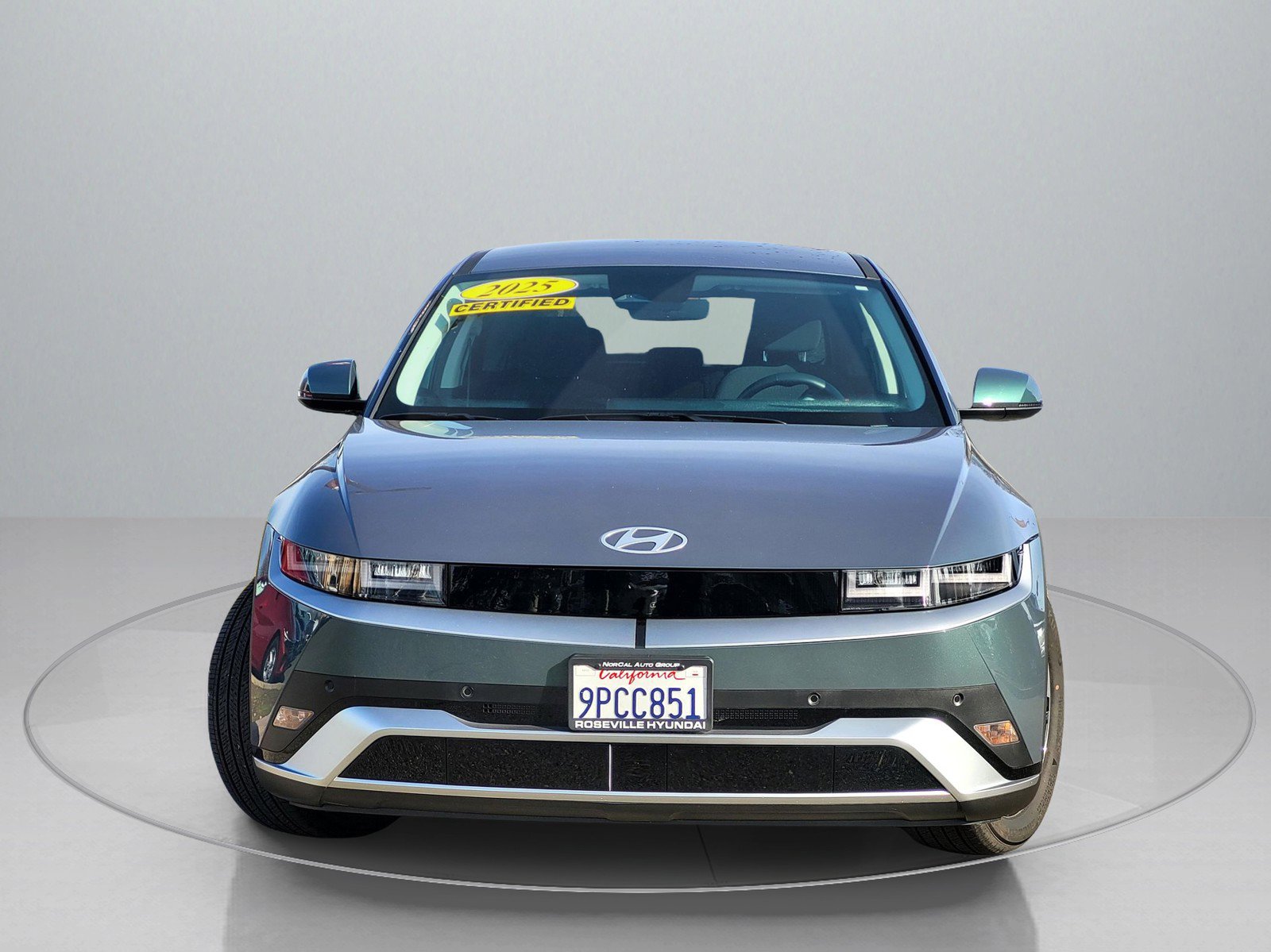 Certified 2025 Hyundai Ioniq 5 SE image 2