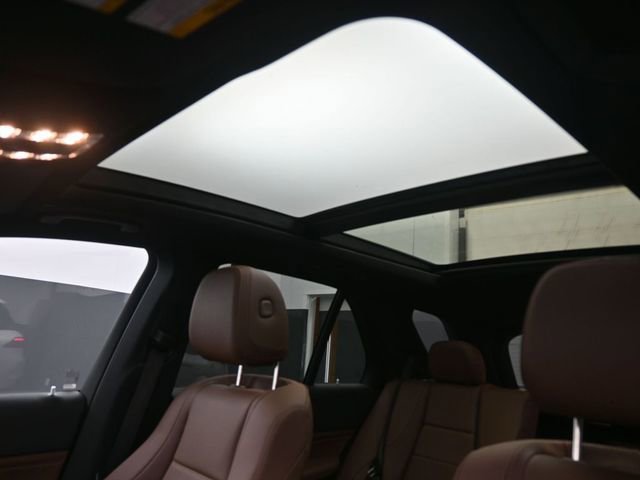 Used 2024 Mercedes-Benz GLE 350 4MATIC image 2