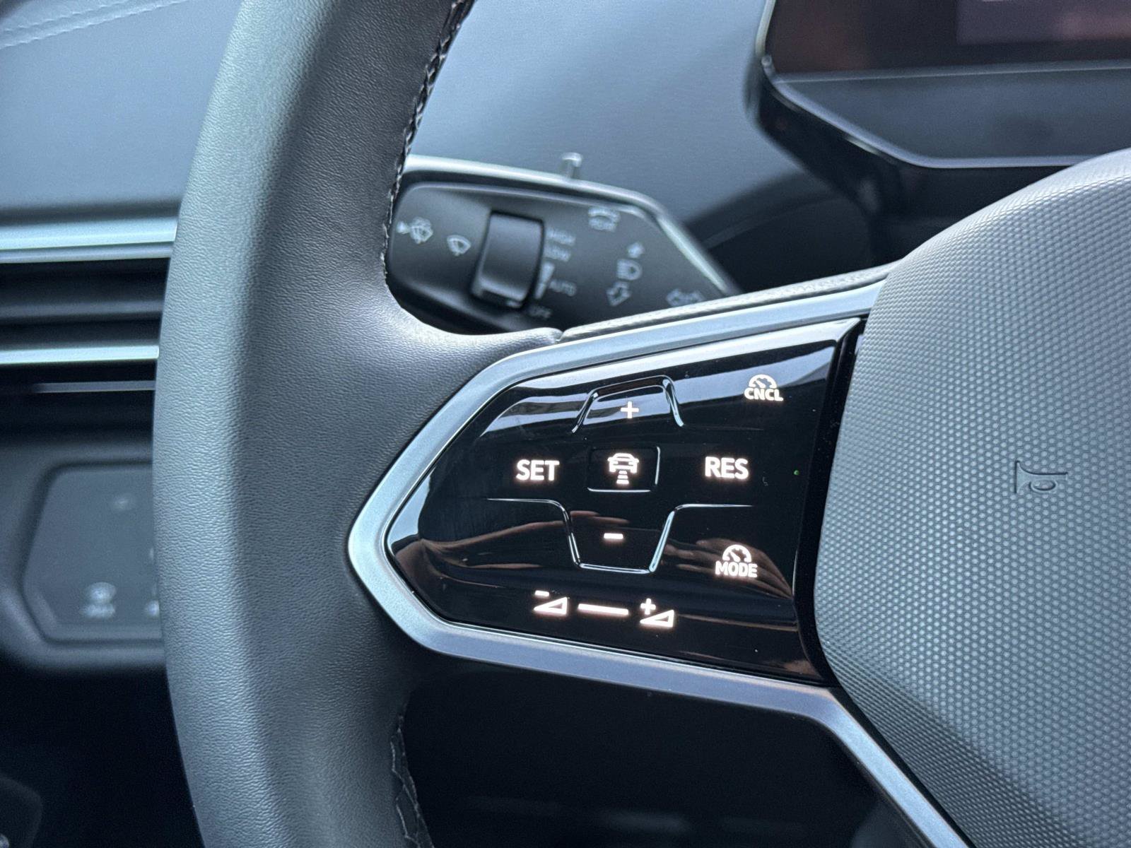 New 2026 Volkswagen ID.4 Pro AWD/4WD image 17