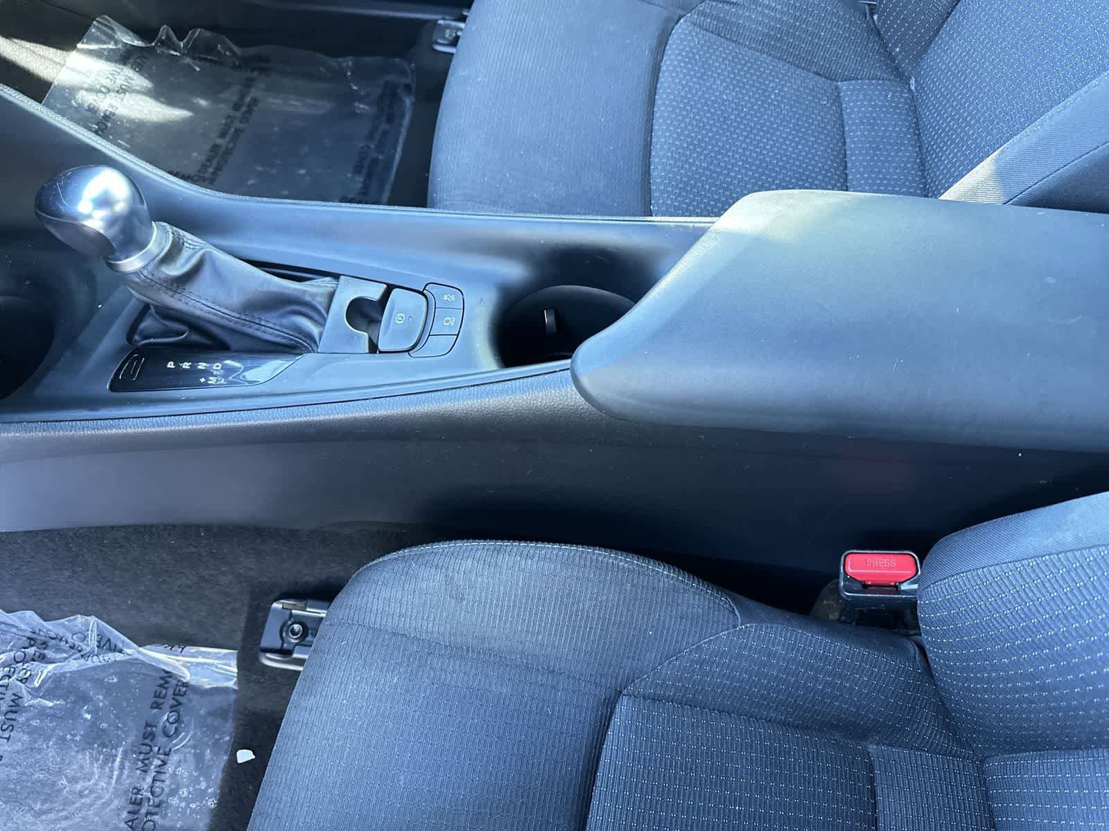 Used 2019 Toyota C-HR LE image 19