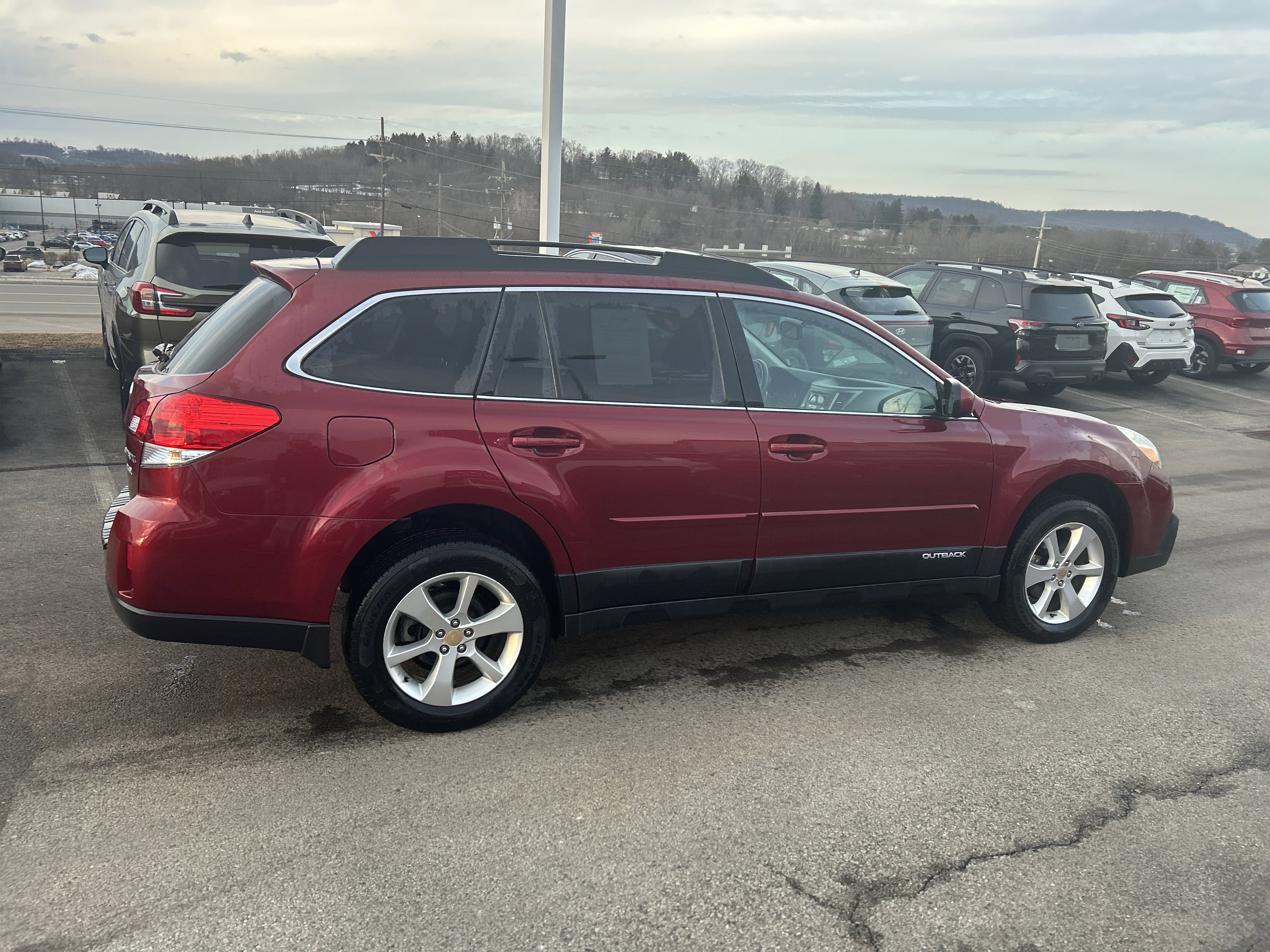 Used 2013 Subaru Outback 2.5i Premium image 9