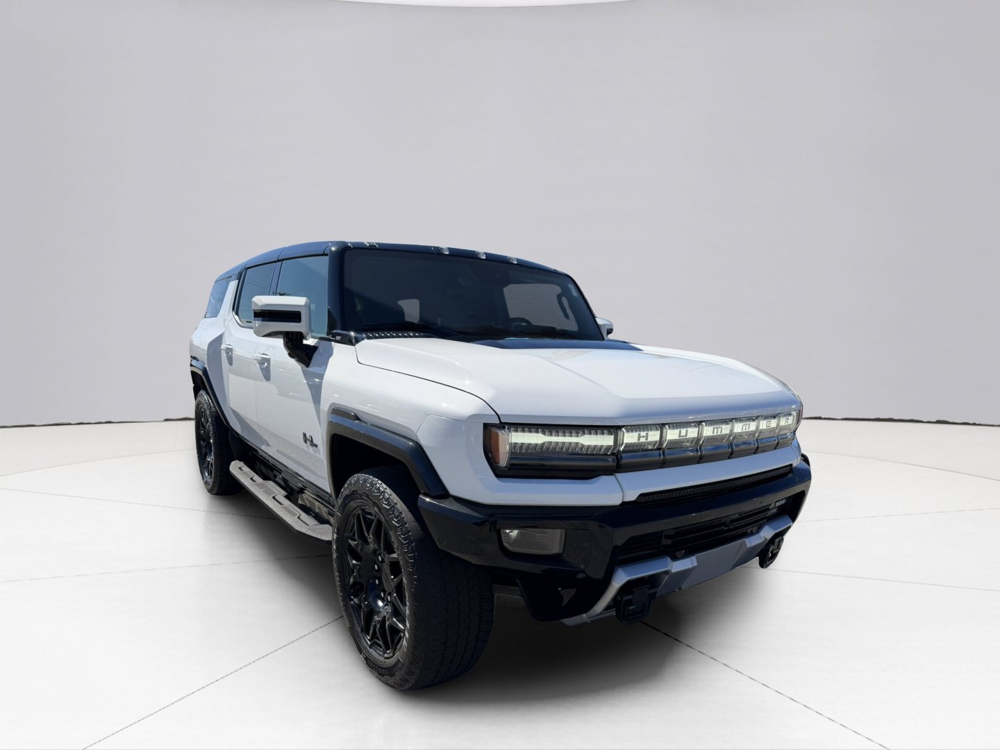 Used 2025 GMC Hummer EV 2X w/ LPO, Dark Essentials Package AWD/4WD image 7