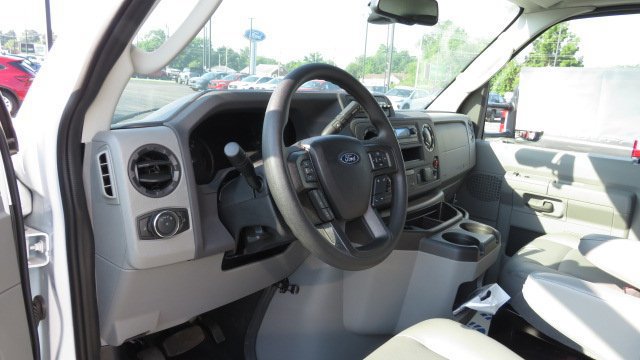 New 2025 Ford E-350 and Econoline 350 Super Duty w/ Driver's Safety Package RWD image 9