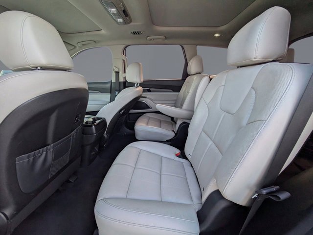 Used 2022 Kia Telluride SX w/ Towing Package image 10