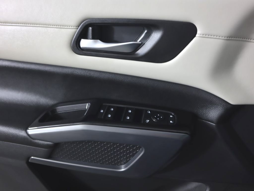 Certified 2022 Nissan Pathfinder SL w/ SL Premium Package image 20