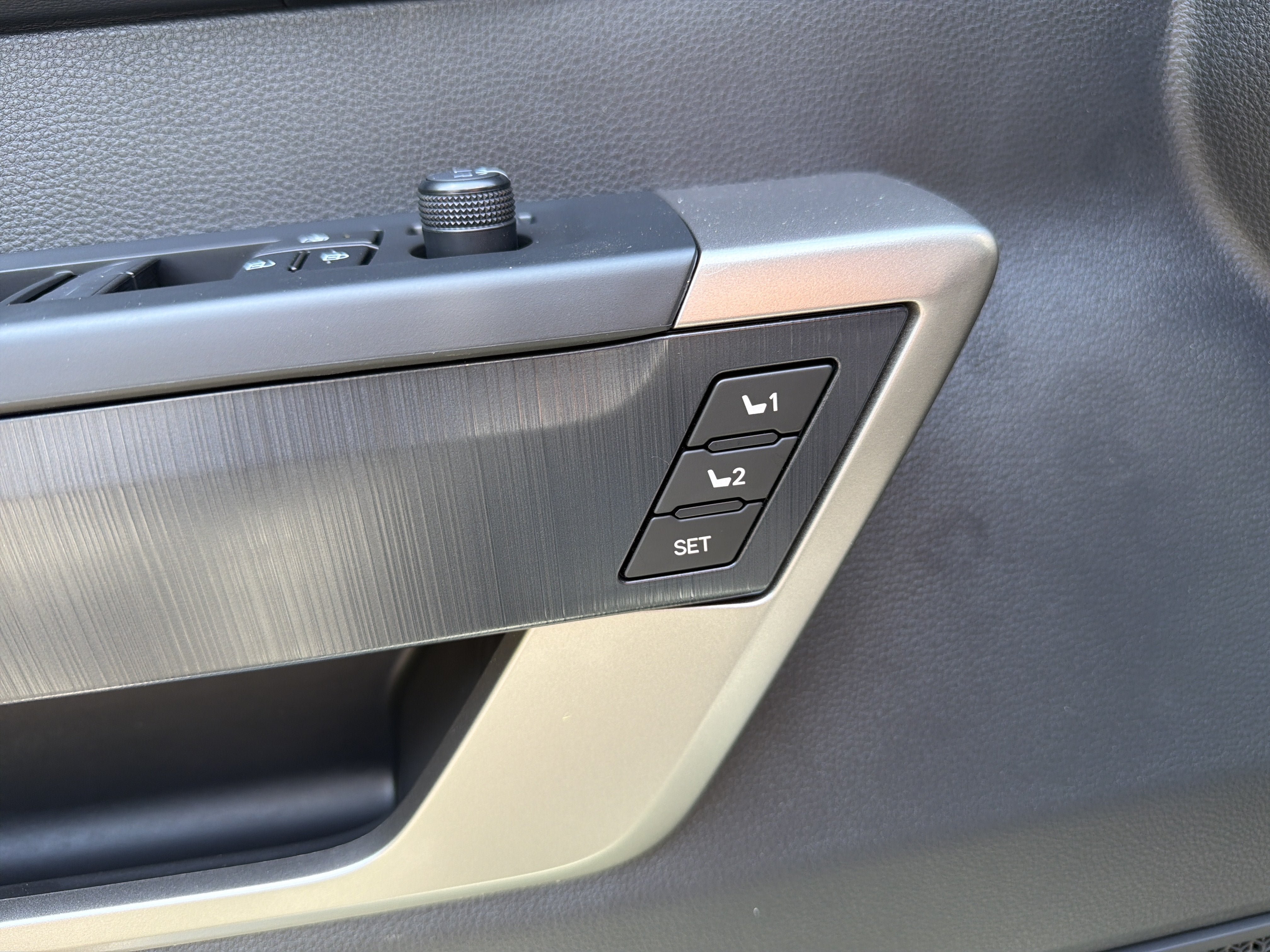 New 2026 Toyota Tundra Platinum AWD/4WD image 15