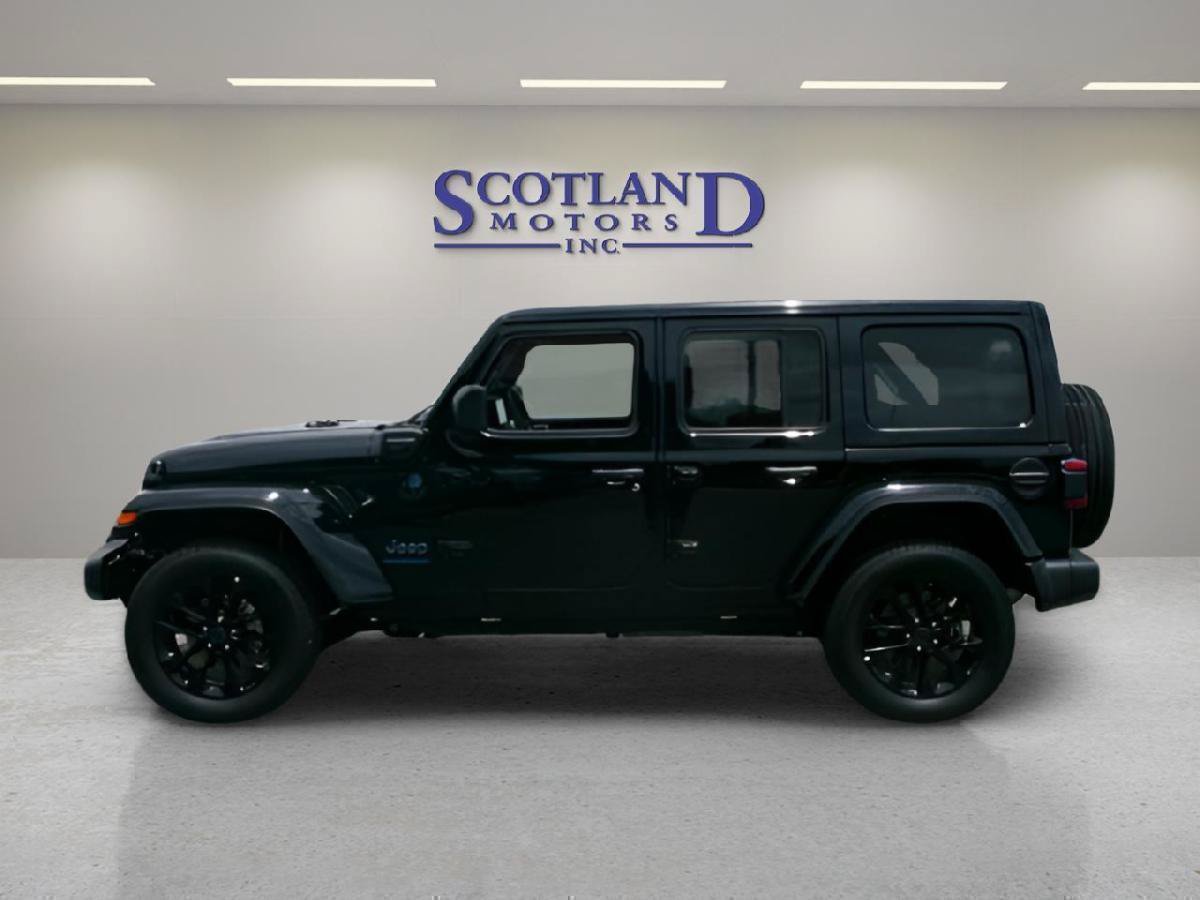 Used 2025 Jeep Wrangler Unlimited Sahara w/ Safety Group