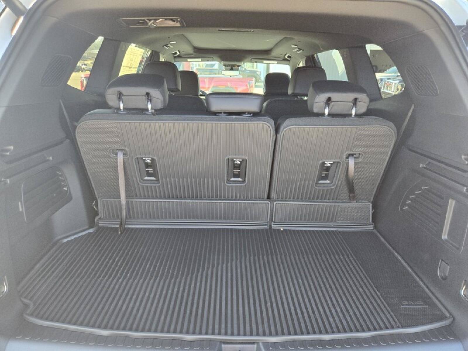 New 2026 GMC Acadia Elevation w/ Black Edition FWD image 7