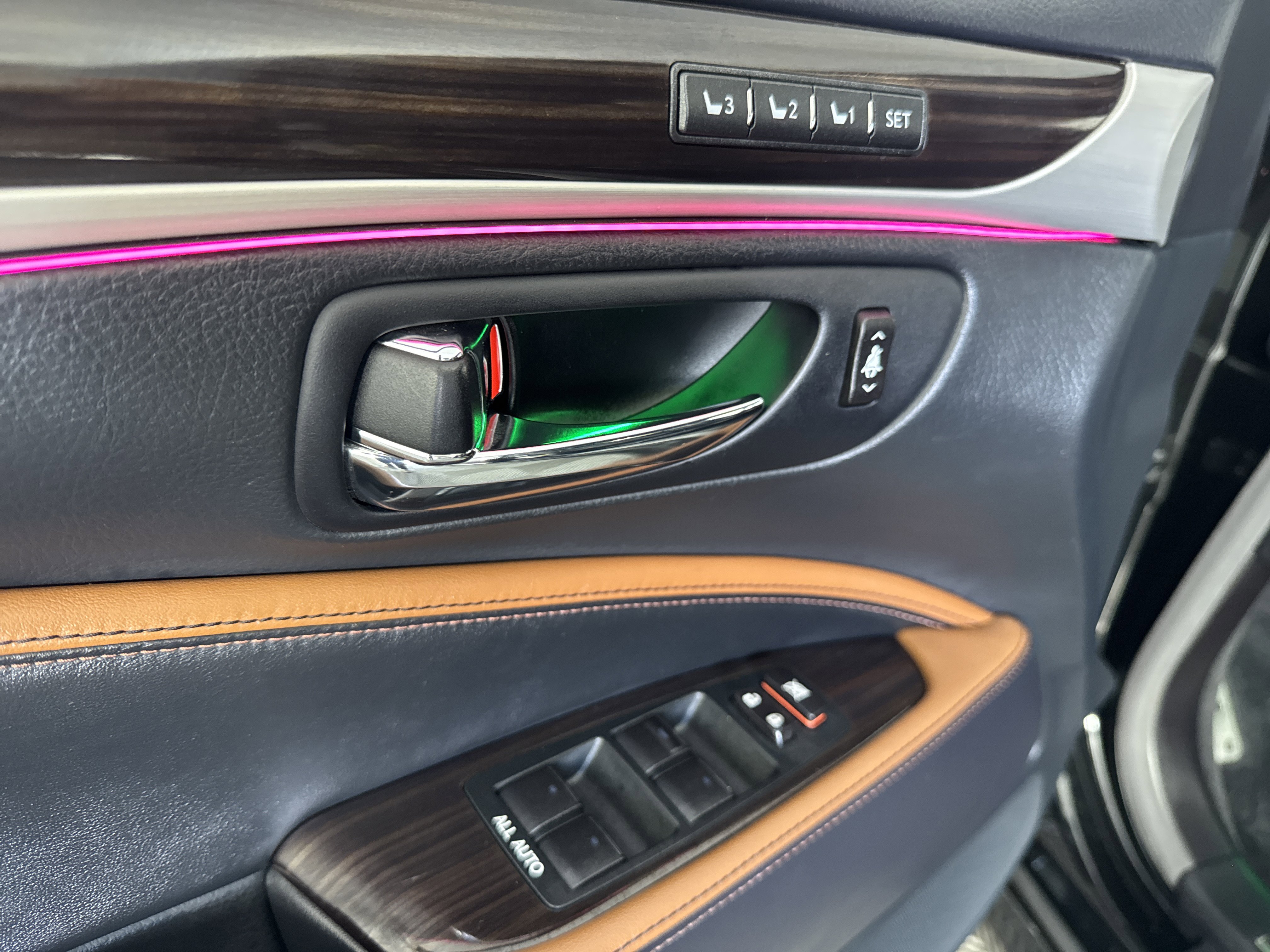 Used 2017 Lexus LS 460 w/ F Sport Midnight Edition RWD image 15