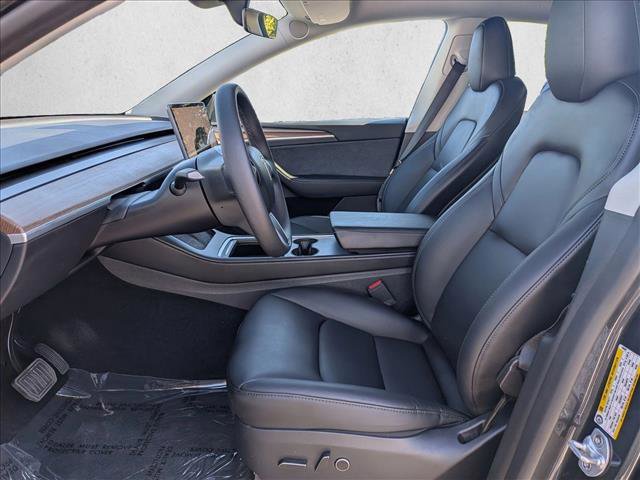 Used 2024 Tesla Model Y Long Range RWD image 17