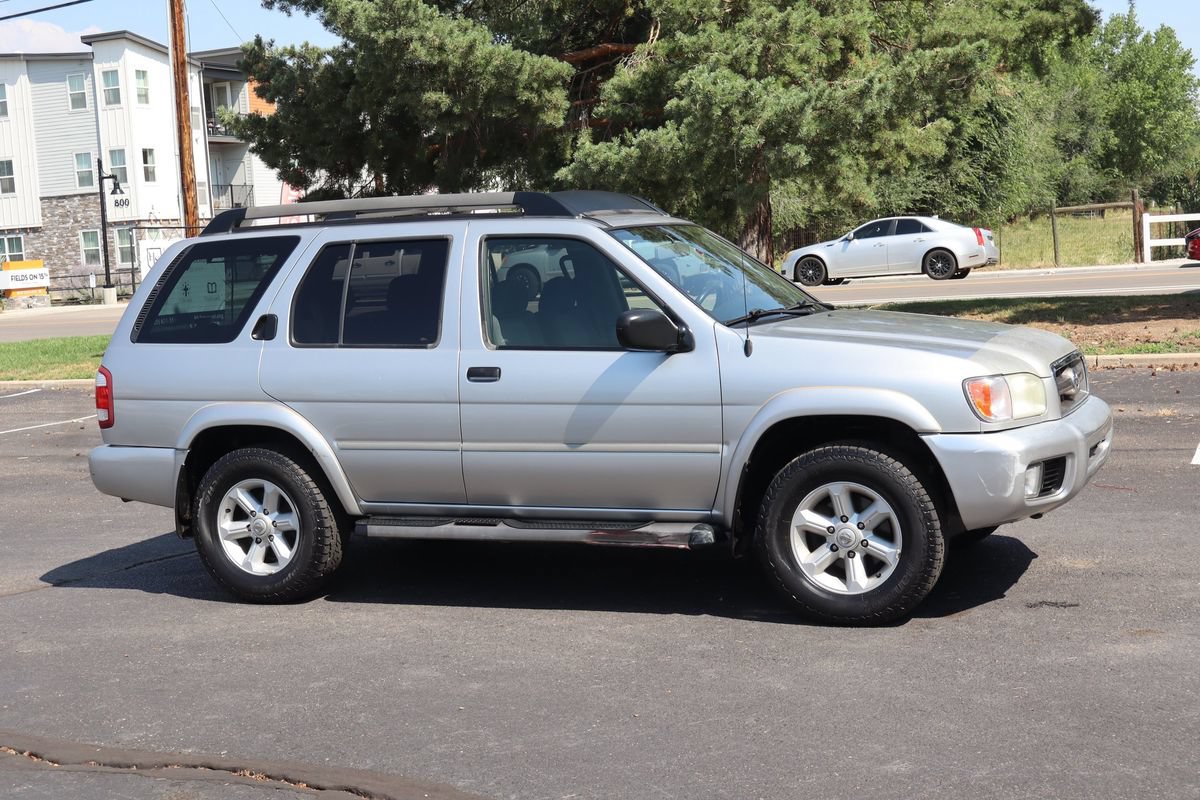 Used 2003 Nissan Pathfinder SE w/ SE Popular Pkg AWD/4WD image 2