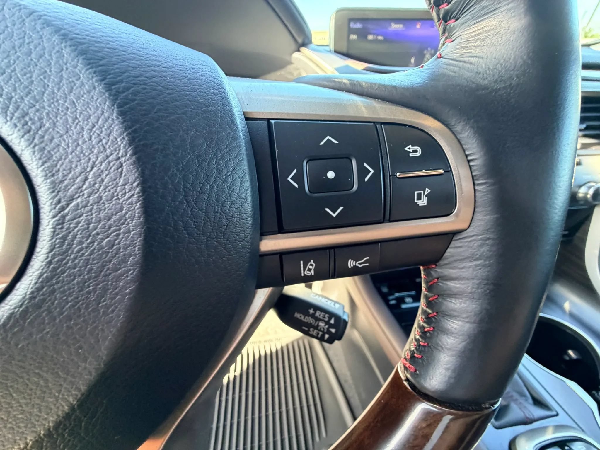 Used 2017 Lexus RX 350 AWD w/ Premium Package image 15