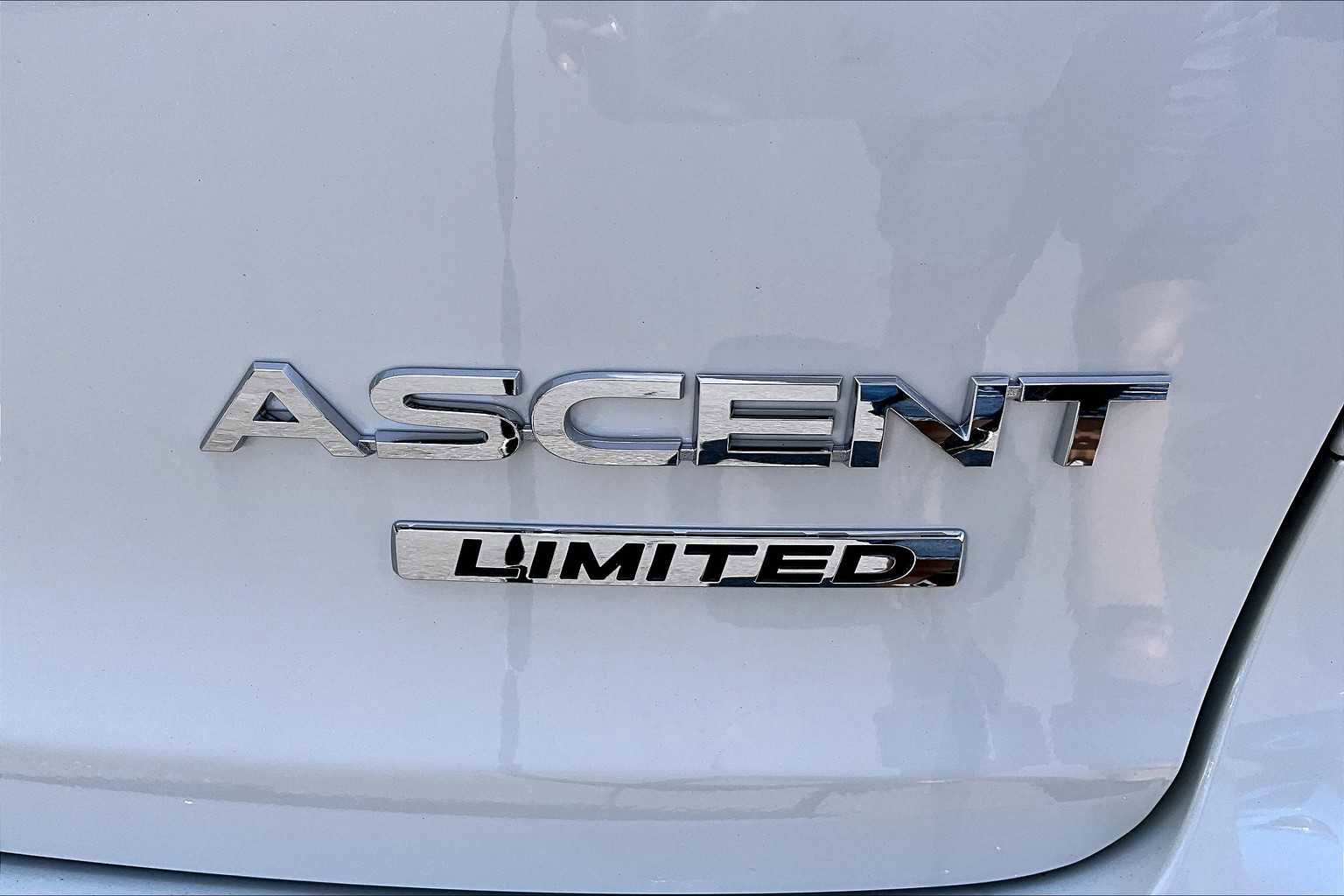 New 2025 Subaru Ascent Limited image 15