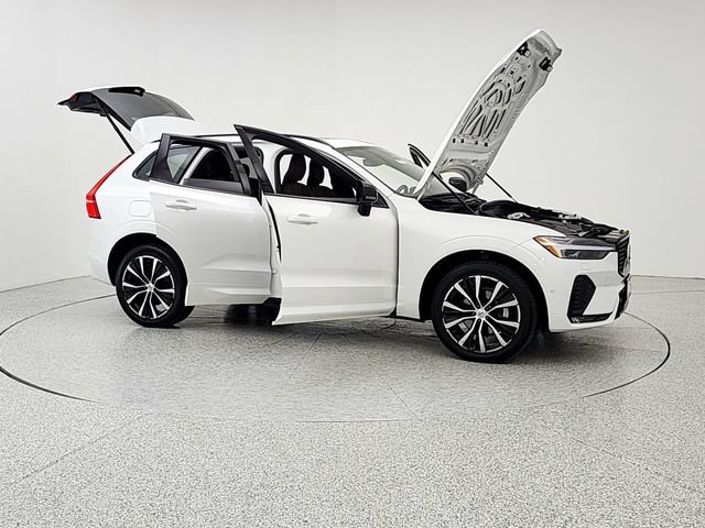 Certified 2023 Volvo XC60 B5 Plus w/ Climate Package AWD/4WD image 10