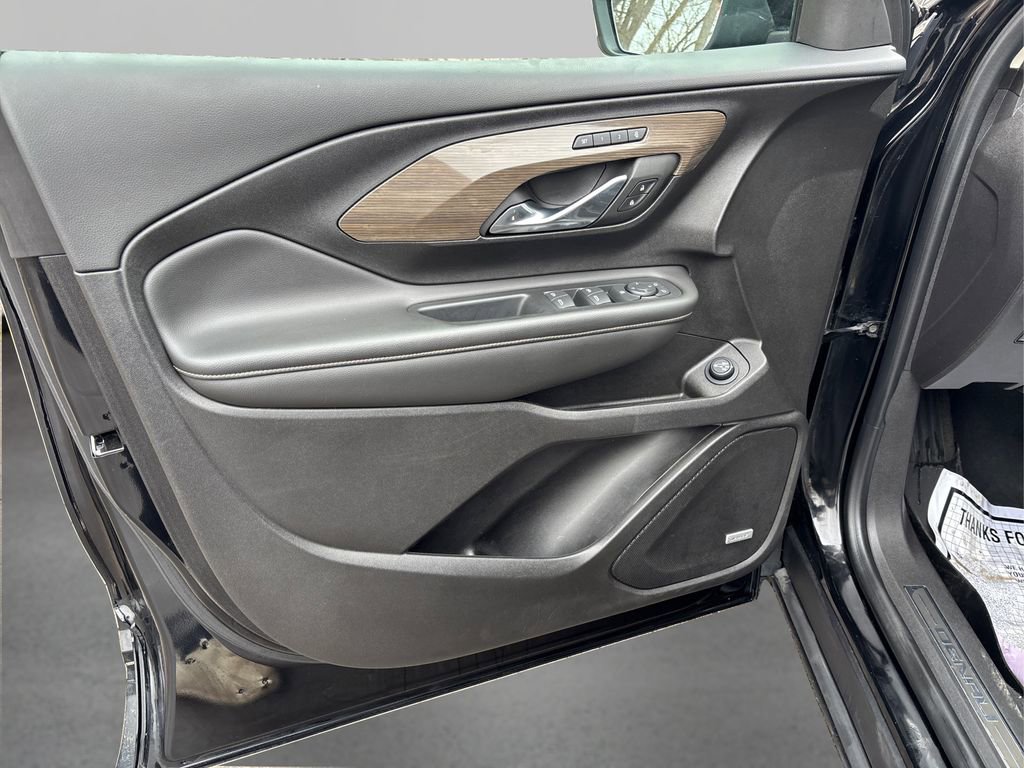Used 2024 GMC Terrain Denali image 23