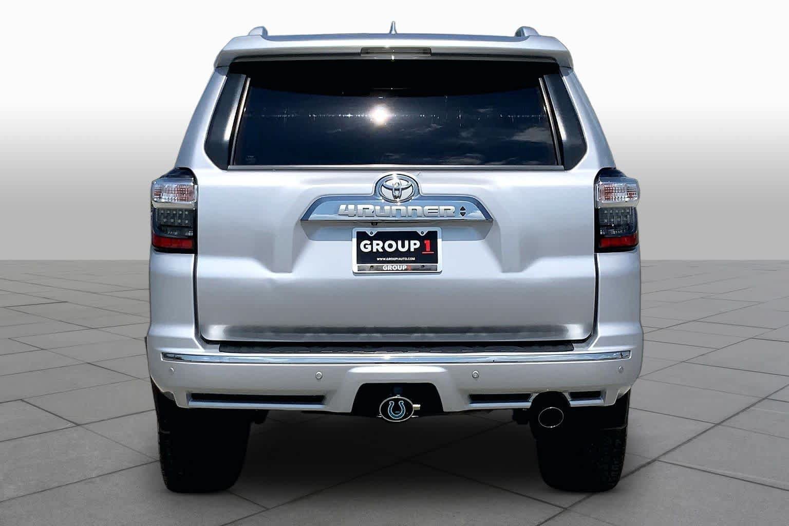 Used 2017 Toyota 4Runner Limited AWD/4WD image 5