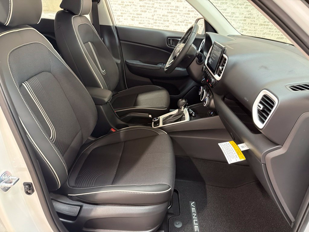 New 2026 Hyundai Venue SEL FWD image 10