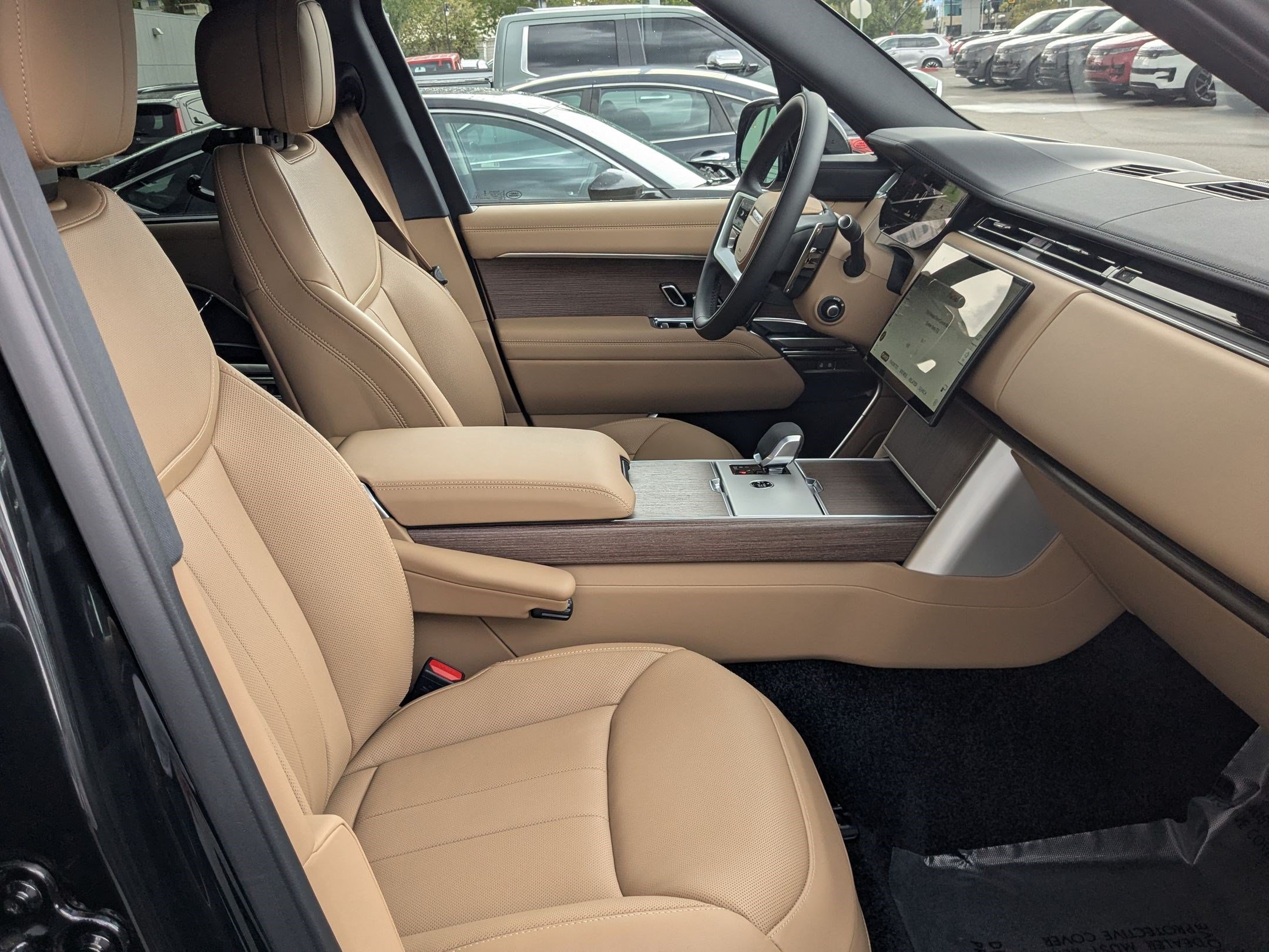 New 2026 Land Rover Range Rover SE AWD/4WD image 32