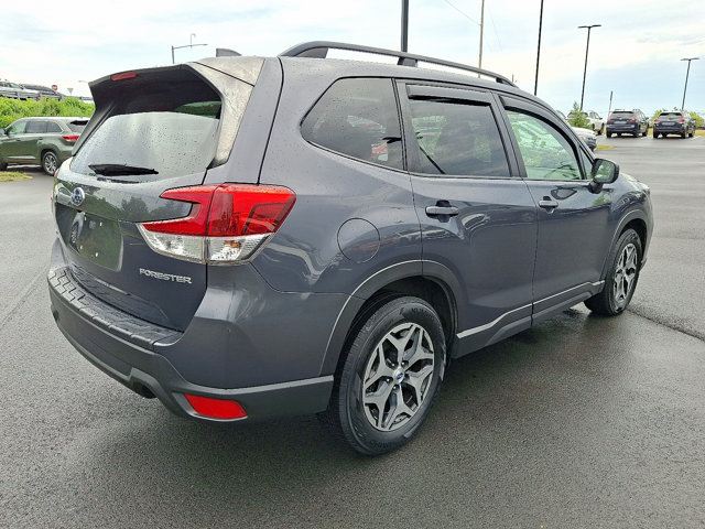 Used 2020 Subaru Forester Premium AWD/4WD image 7