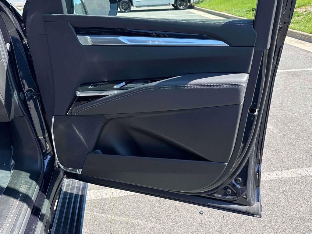Used 2025 Cadillac Escalade ESV Sport w/ LPO, Floor Liner Package image 27