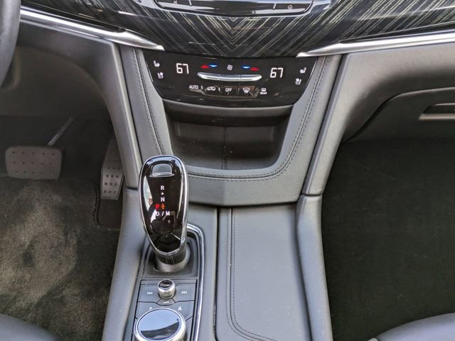 Used 2025 Cadillac XT6 Premium Luxury image 20